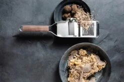 Microplane Master 2-i-1 Trøffeljern 9 Microplane Master 2-i-1 Trøffeljern -Billi Bi butik 3990 261eee59 be76 4aa5 a2db ae092172f6d2