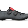 Fi’zi:k Infinito Carbon 2 Cykelsko, Grey/Coral, 44