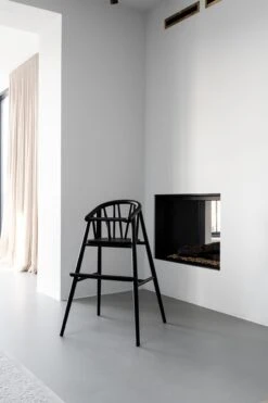 Saga High Chair -Billi Bi butik oaklings hoejstol oaklings saga high chair sortmalet eg 1005830