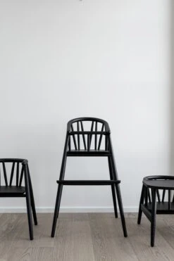 Saga High Chair -Billi Bi butik oaklings hoejstol oaklings saga high chair sortmalet eg 4814043