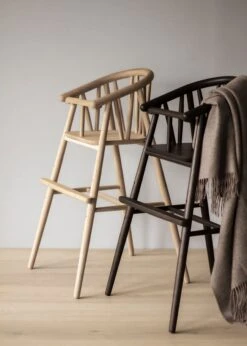 Saga High Chair -Billi Bi butik oaklings hoejstol oaklings saga high chair sortmalet eg 7132398