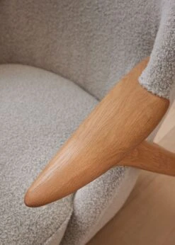 Warm Nordic Wingman Lounge Chair -Billi Bi butik warm nordic loungestol wingman lounge chair barnum 02 sandy 1894519