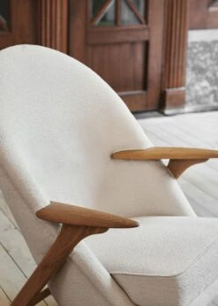 Warm Nordic Wingman Lounge Chair -Billi Bi butik warm nordic loungestol wingman lounge chair barnum 02 sandy 5365593